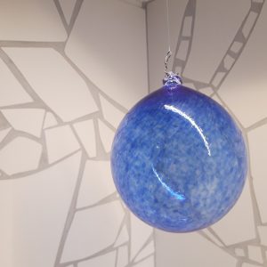 Glaskula, blå ca 7cm i diameter