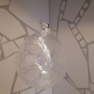 Glaskula, genomskinlig, bergskritall ca 11cm i diameter