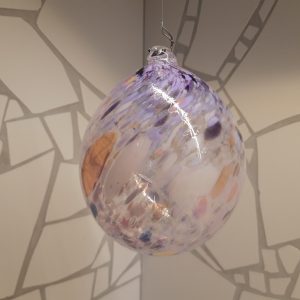 Glaskula, lila, spräcklig ca 11cm i diameter