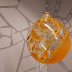 Glaskula, orange, spräcklig ca 11cm i diameter